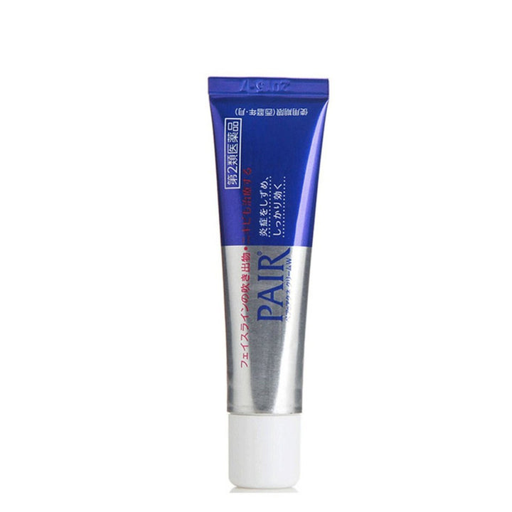 Rohto Melano CC Intensive Anti - Spot Essence 20ml & LION PAIR Acne Cream W 14g - NANA MALL